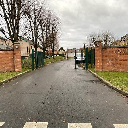 Studio Cosy A 10 Minutes De Disneyland Paris Bailly-Romainvilliers Exterior photo